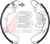 MITSUBISHI MB668338 Brake Shoe Set